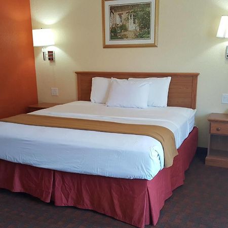 Stadium Motel Lubbock Bagian luar foto