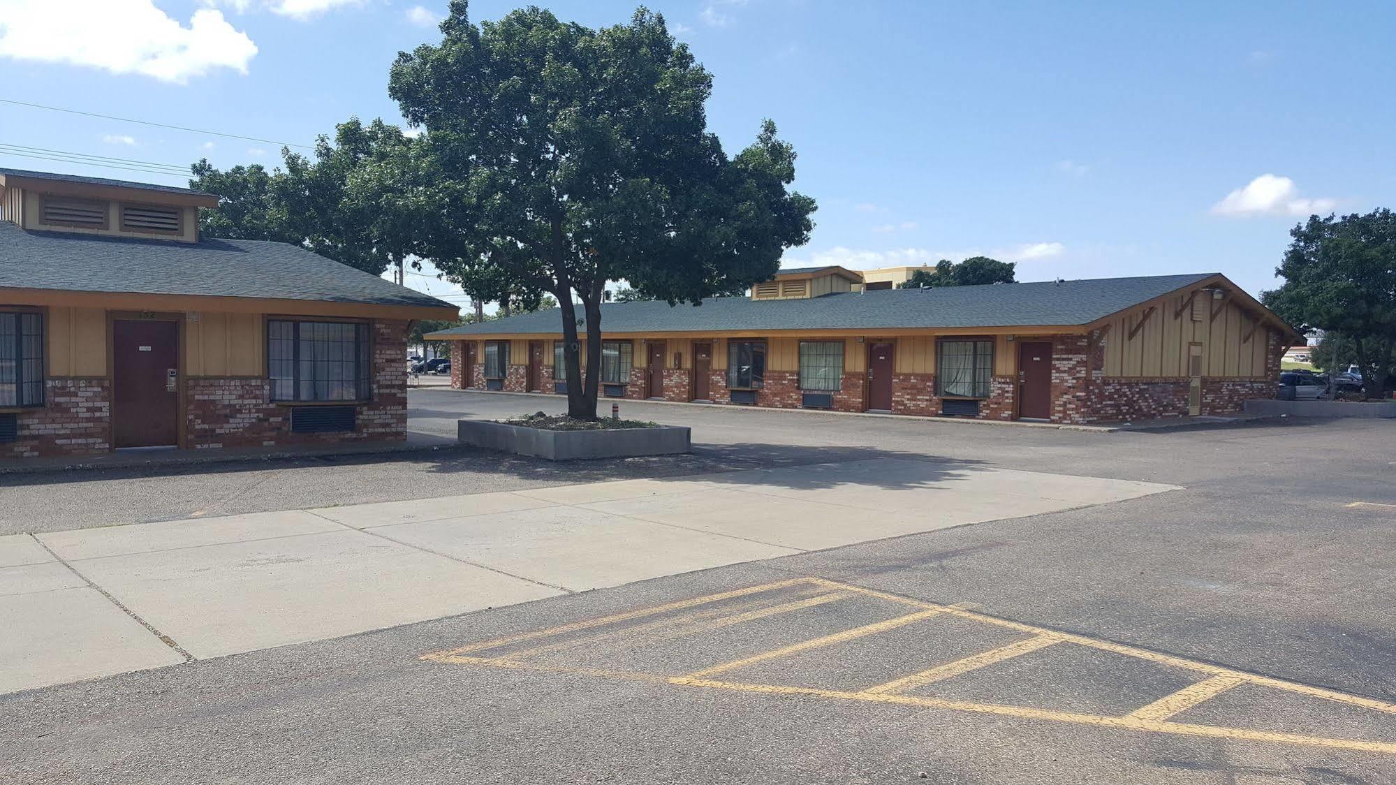 Stadium Motel Lubbock Bagian luar foto