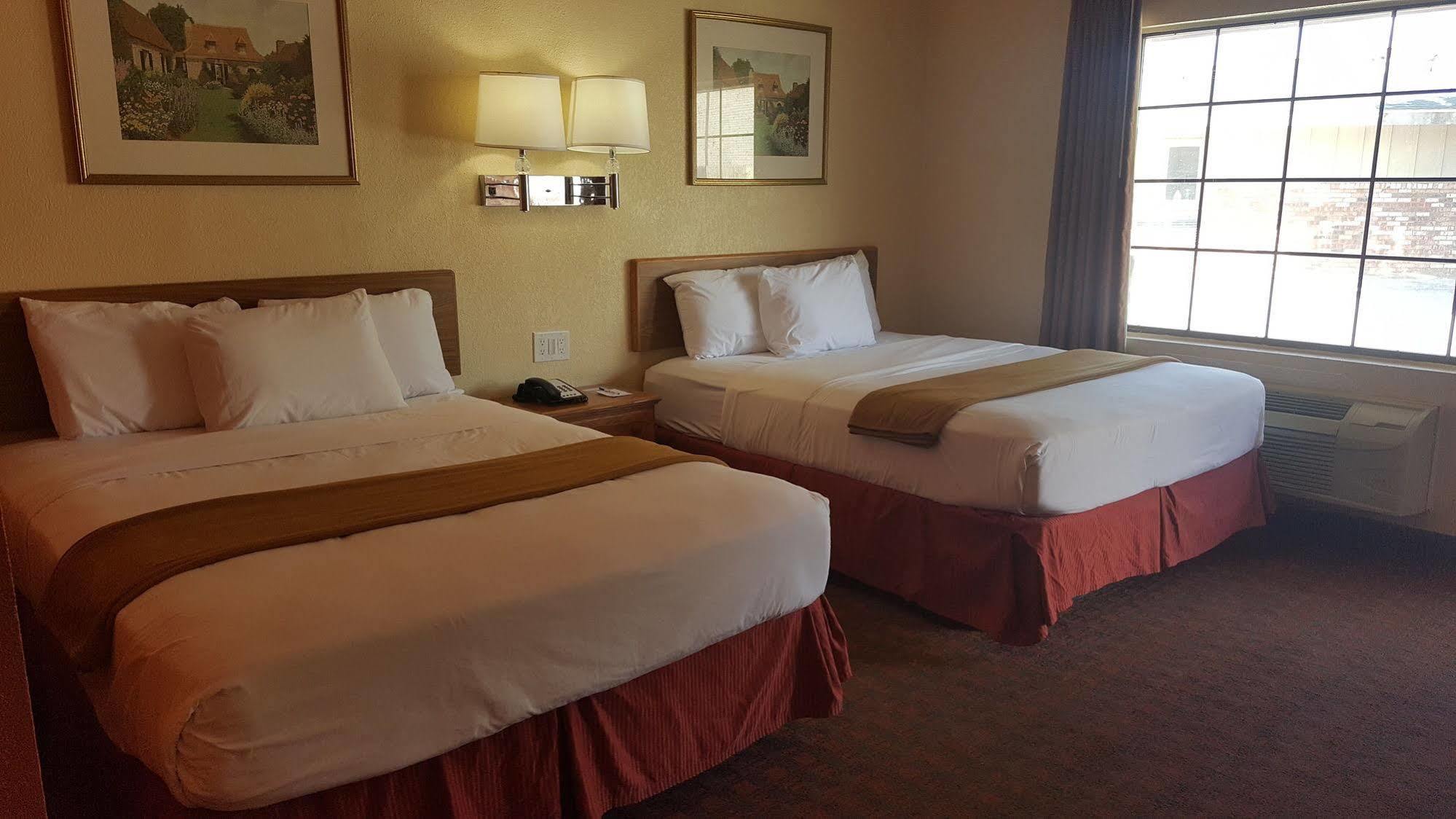 Stadium Motel Lubbock Bagian luar foto