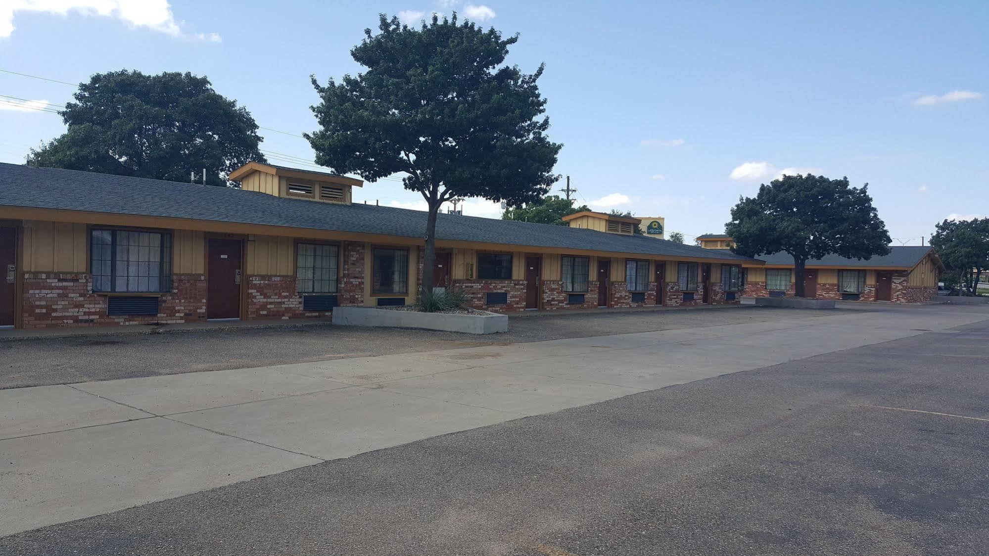 Stadium Motel Lubbock Bagian luar foto
